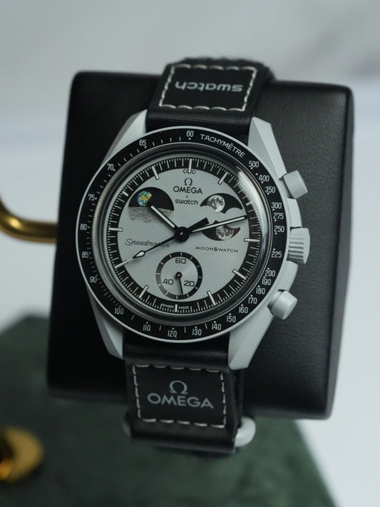 Moon watch